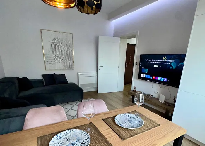 Govi Al Pieno Centro Di Tirana