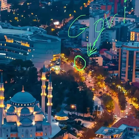 Govi Al Pieno Centro Di Lägenhetshotell 4*