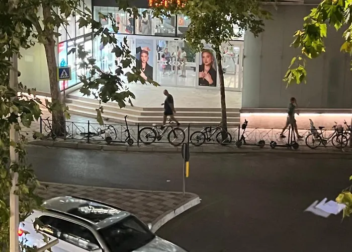Lägenhetshotell Govi Al Pieno Centro Di Tirana