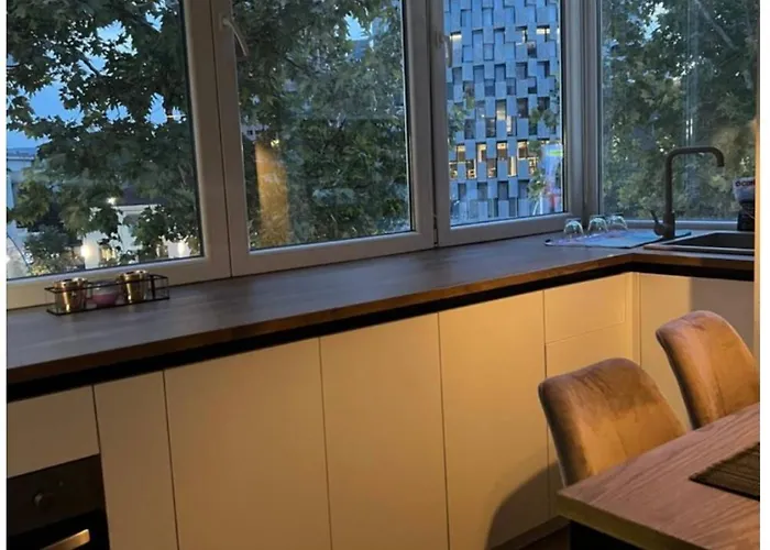 Govi Al Pieno Centro Di 4* Tirana